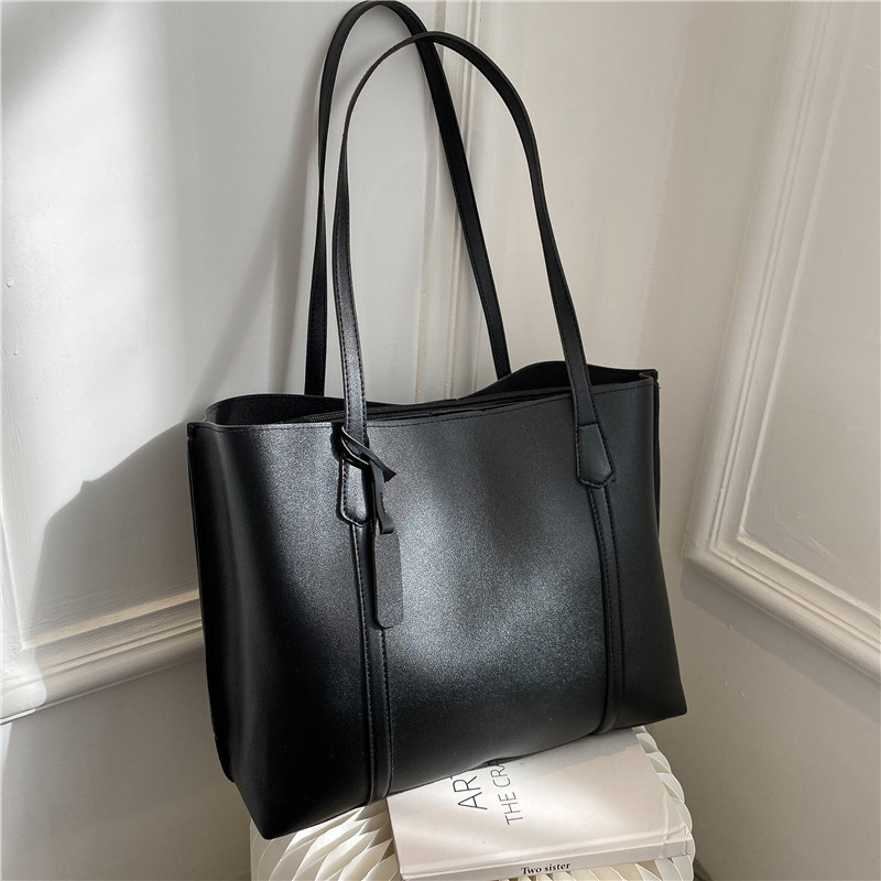 Classic Black Faux Leather Tot - огляд і ціна Leather Work Handbags For Women